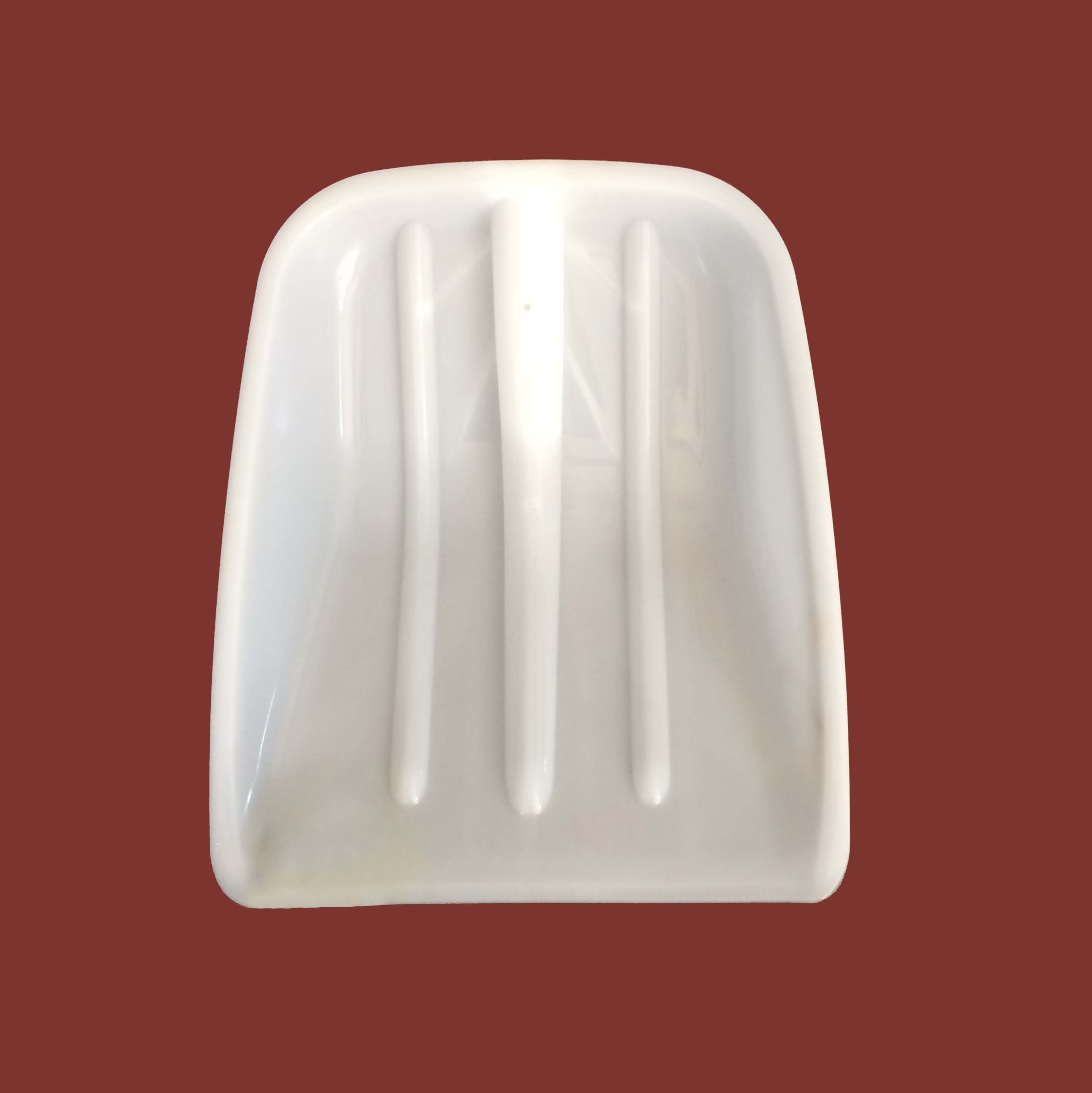 編號(hào)：塑料鏟大號(hào)：長(zhǎng)460mm  寬367mm  高175mm
